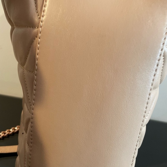 Michael Kors Peyton Quilted purse - Picture 11 of 13